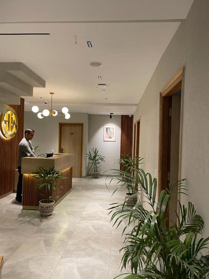 Hotel West Inn Premium Kharar Bagian luar foto